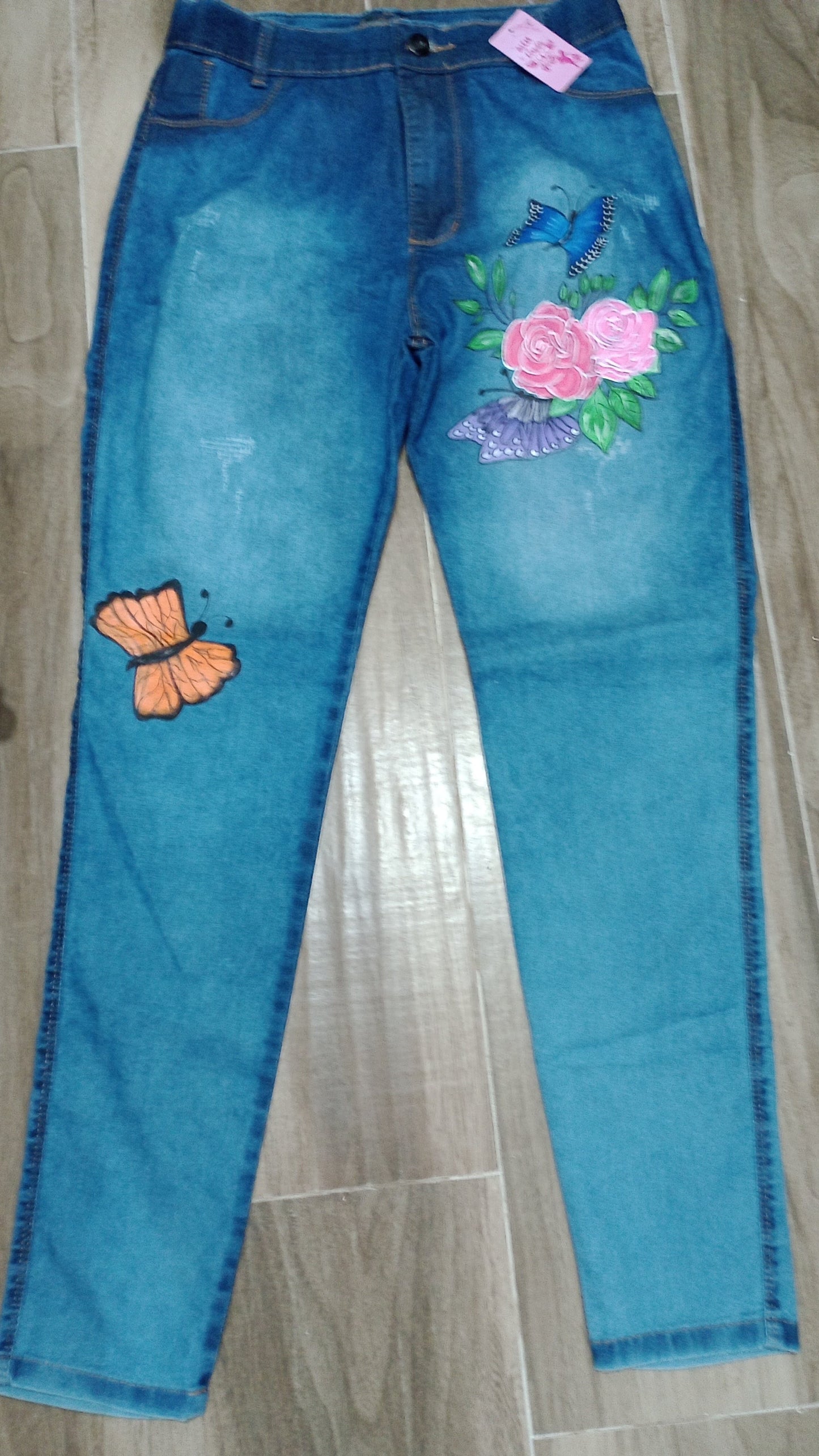 calça pintada a mão rosas
