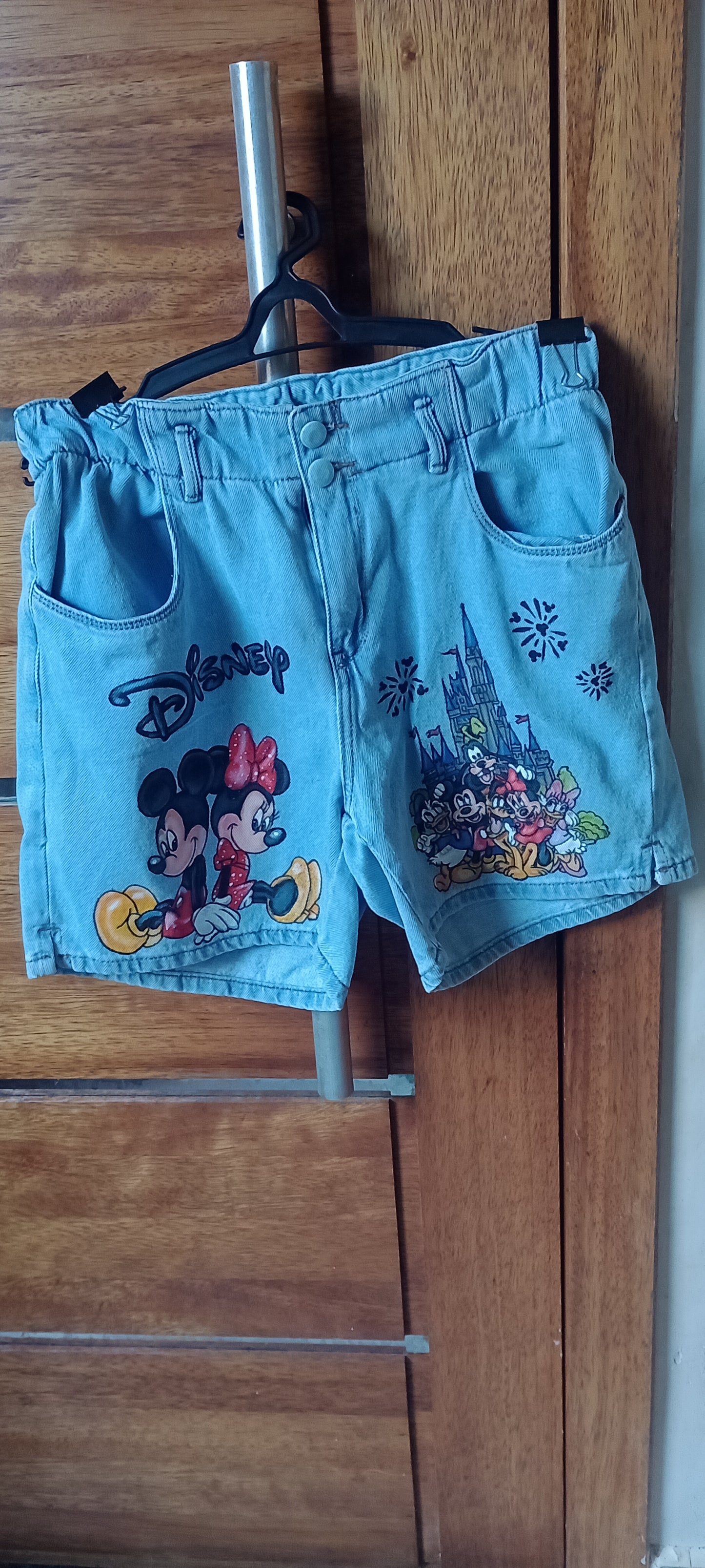 shorts pintado a mao disney